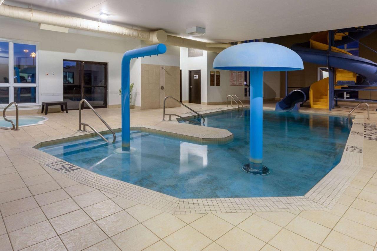 Super 8 By Wyndham Lachenaie/terrebonne Terrebonne