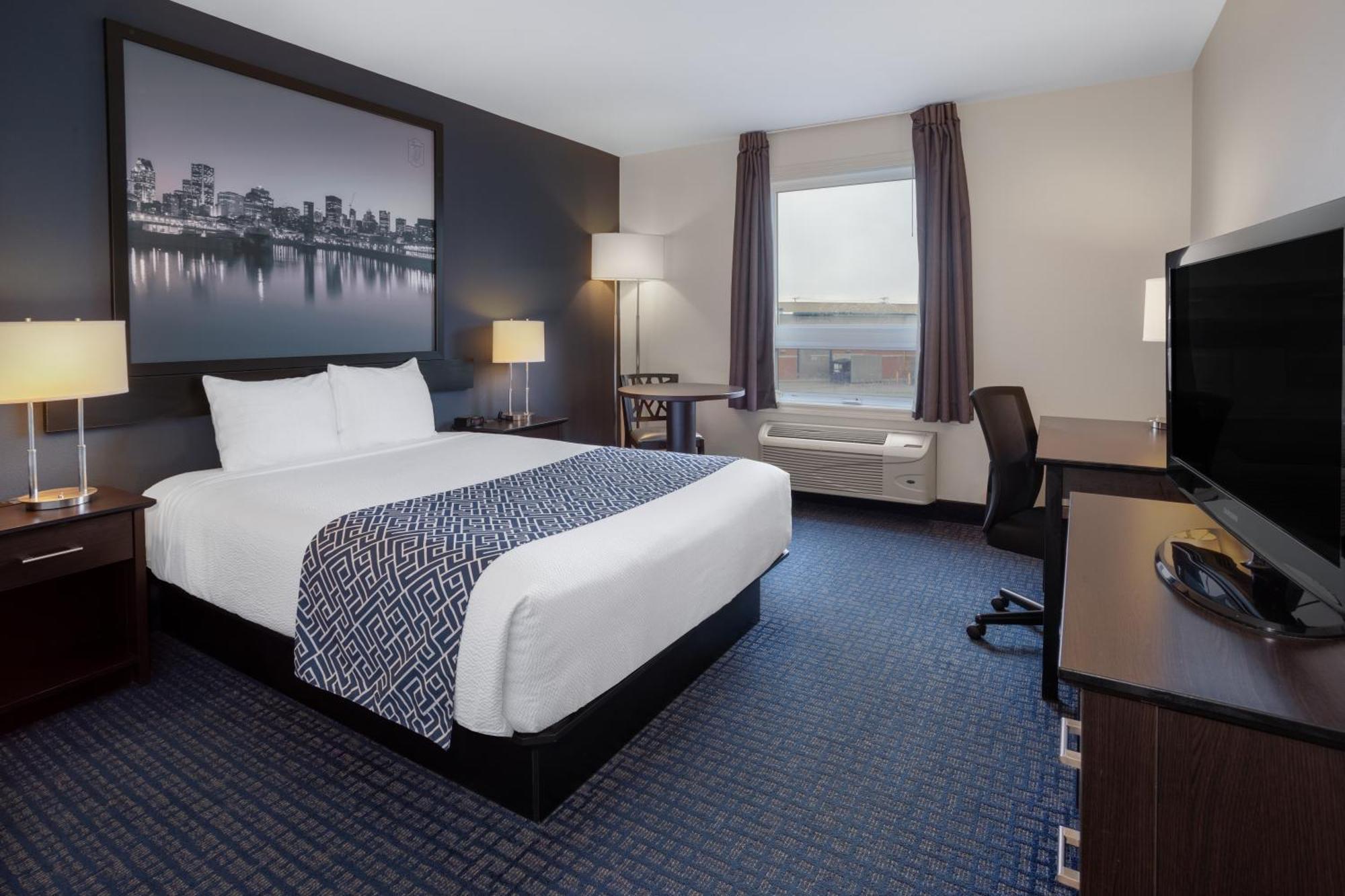 Super 8 By Wyndham Lachenaie/terrebonne